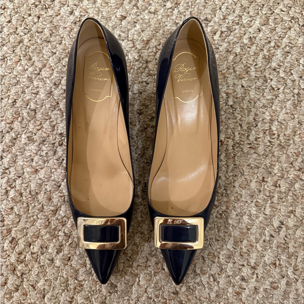 Roger Vivier Navy Patent Leather Buckle Heel Pumps EU 40.5 / US 10